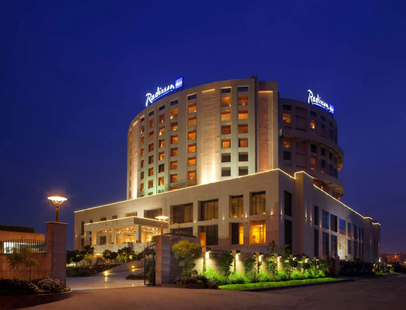 Radisson Blue New Delhi Dwarka Radisson Blue New Delhi Dwarka: Außenansicht