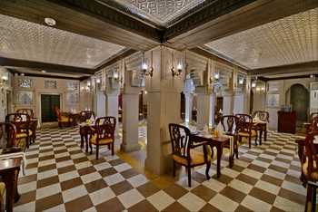 BrijRama Palace: Küche und Dining