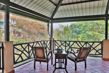 Jim's Jungle Retreat: Jungle Lodge - Exterieur