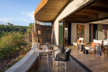 Mashatu Euphorbia Villas Mashatu Euphorbia Villas: Private Veranda