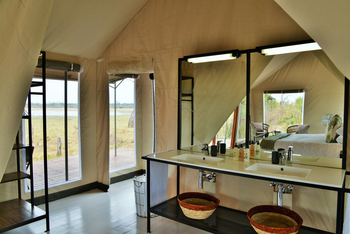 Nogatsaa Pans Chobe Lodge: Standard Tent