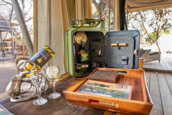 Painted Dogs Lagoon Camp: Minibar