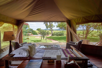 Sala's Camp: Forest Luxury Tent Tagesbett