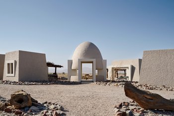 Sanctuary Okahirongo Elephant Lodge: Außenanlage