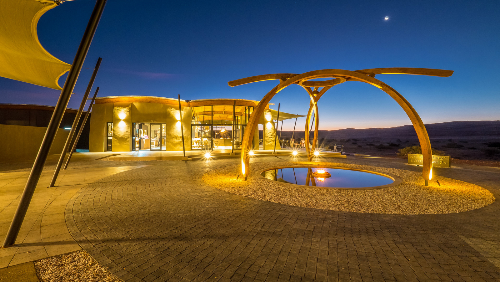 The Desert Grace The Desert Grace: Plaza