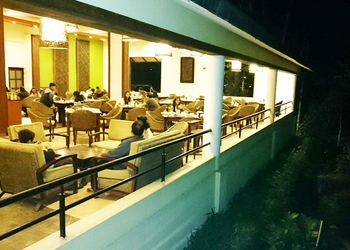 The Wildflower Resort The Wildflower Resort: Lounge