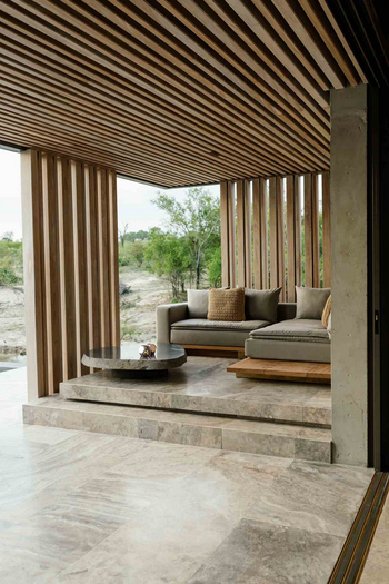Cheetah Plains Mapogo House: Outdoor Lounge