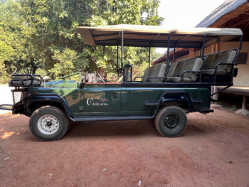 Chikunto Safari Lodge Chikunto Safari Lodge: Geländefahrzeug