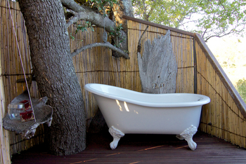 Nkasa Lupala Tented Lodge: Badewanne
