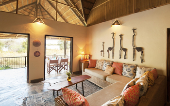 Chundukwa River Lodge: Chundu Cottage Lounge