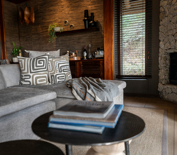 Dulini Leadwood: Suite Sofa
