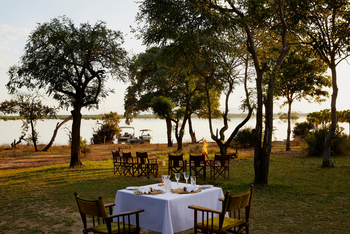 Laba Siwandu Camp: Bush Dinner
