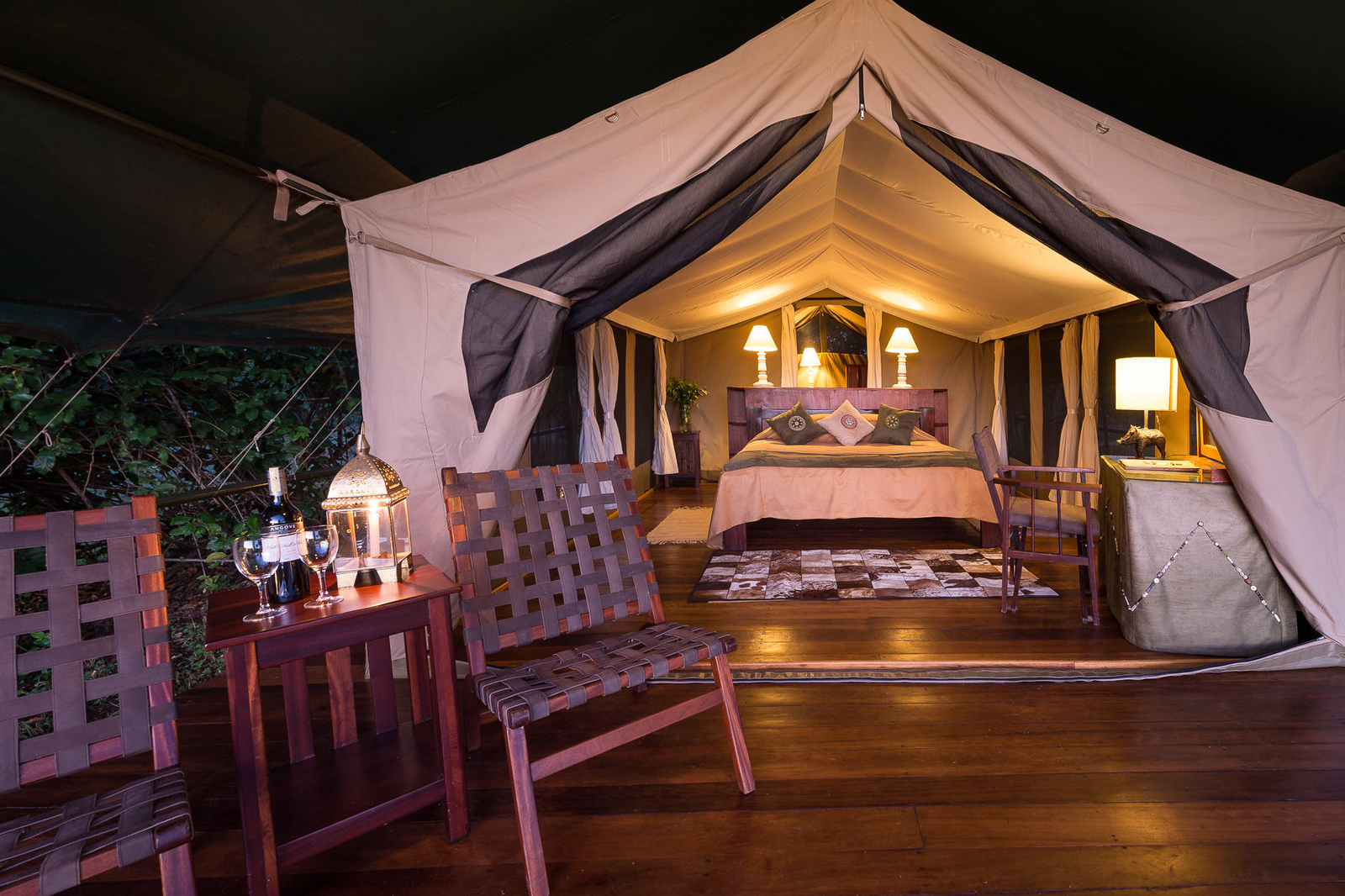 Little Governors' Camp Little Governors' Camp: Wein auf der privaten Terrasse