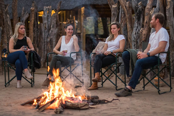 Mankwe Tented Retreat: Lagerfeuer