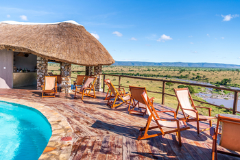 Mara River Post Mara River Post: Liegestühle