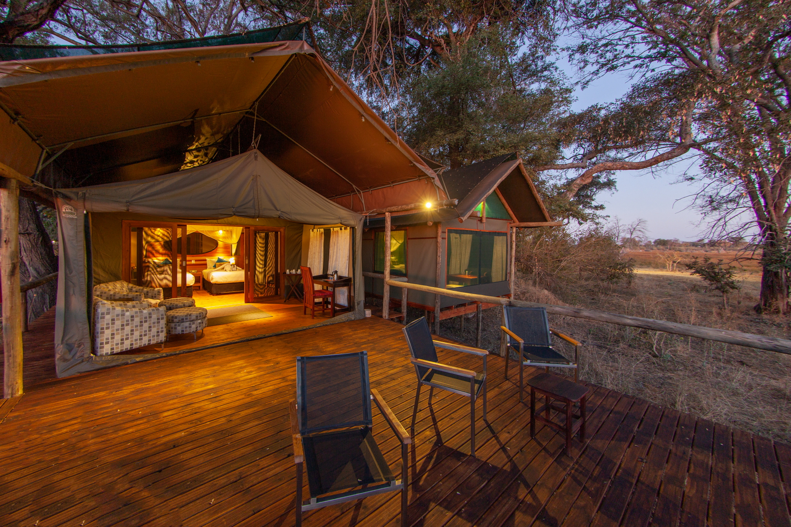 Rra Dinare Camp Rra Dinare Camp: Familienzelt mit Veranda