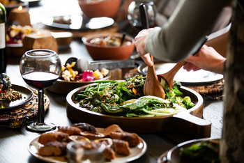 Singita Kwitonda Lodge: Salat zum Dinner