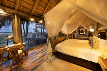 Sitatunga Private Island Camp: Schlafzimmer Dämmerung