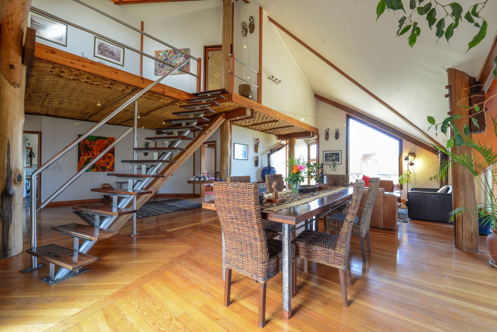 The Stiltz The Stiltz: Villa Interieur