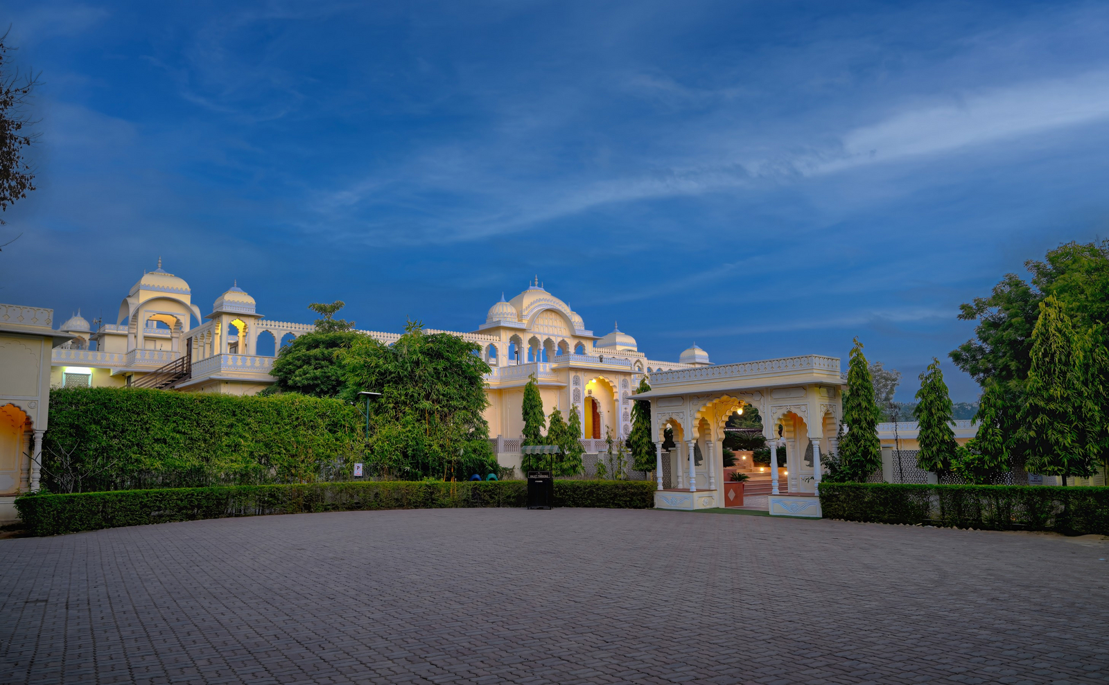 The Tigress The Tigress: Eingang Hauptbereich