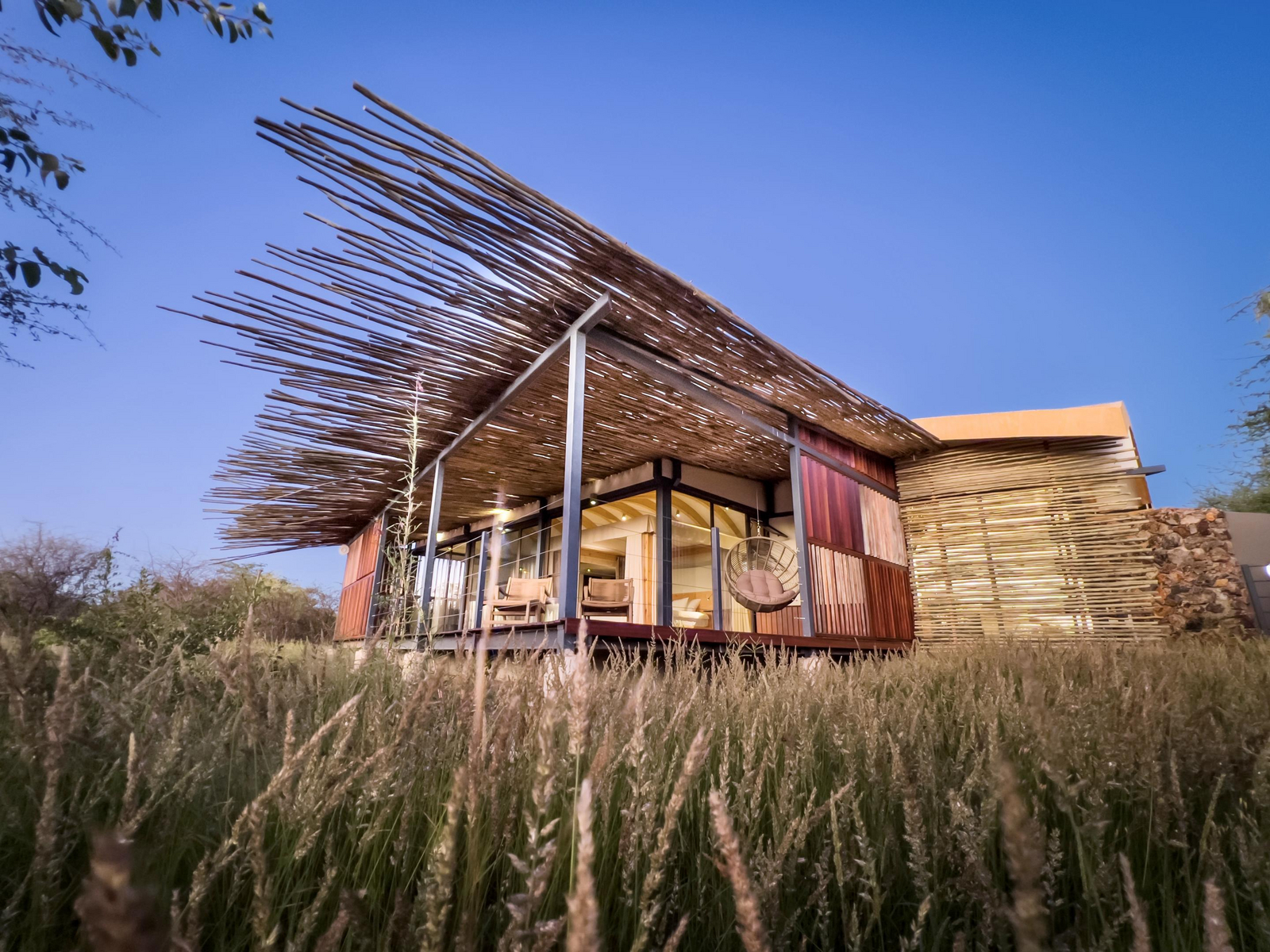 Anderssons at Ongava Anderssons at Ongava: Gästechalet mit Vordach