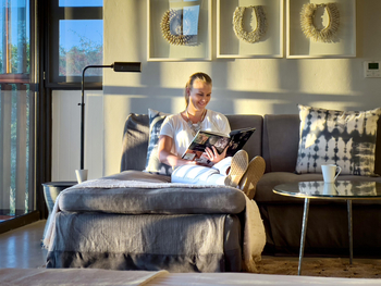 Anderssons at Ongava: Sofa und Coffee Table