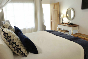 Batonka Guest Lodge: Garden View Room