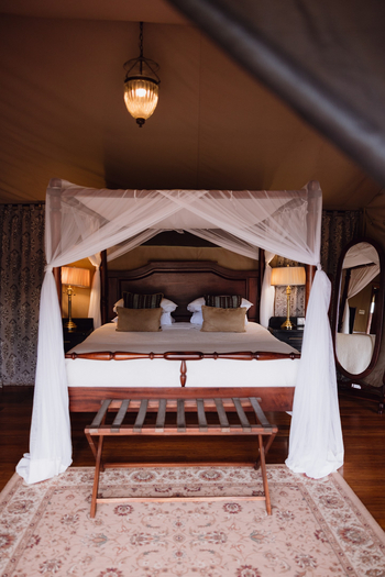 Elewana Sand River Masai Mara Camp Elewana Sand River Masai Mara Camp: Moskitonetz über dem Bett