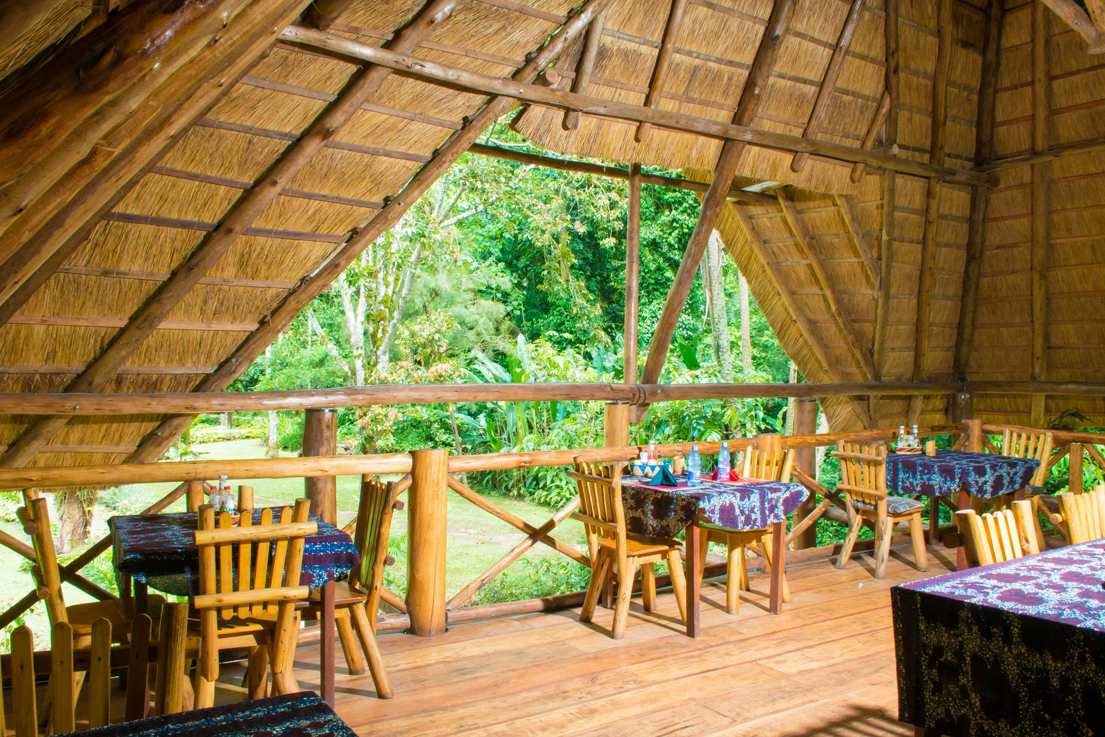 Kibale Forest Camp Kibale Forest Camp: Esstische