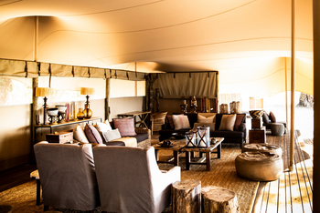 Little Ruckomechi Camp: Lounge am Tag