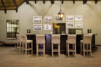 Mushara Lodge: Lodge und Garten