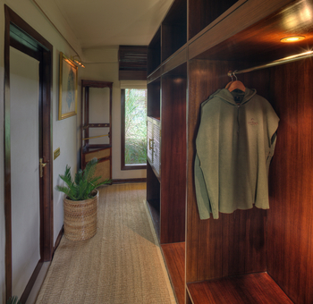 Sujan Sher Bagh: Tented Jungle Suite - Ankleide