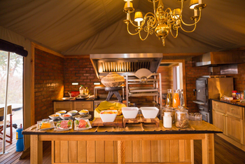 Verney's Camp: Essen und Trinken