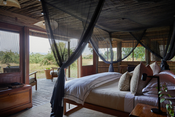 Kuyenda Bushcamp: Moskitonetz über dem Bett