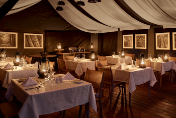 Sanctuary Ngorongoro Crater Camp: Speisesaal