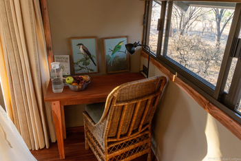 Tum Tum Treehouse Lodge: Schreibtisch