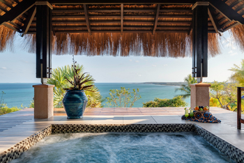 Anantara Bazaruto Island Resort: Jacuzzi mit Ausblick