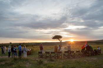 Mara Ngenche Safari Camp: Sundowner und Lagerfeuer