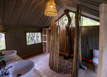 MmaTsebe Tented Camp: Bad Weitwinkel