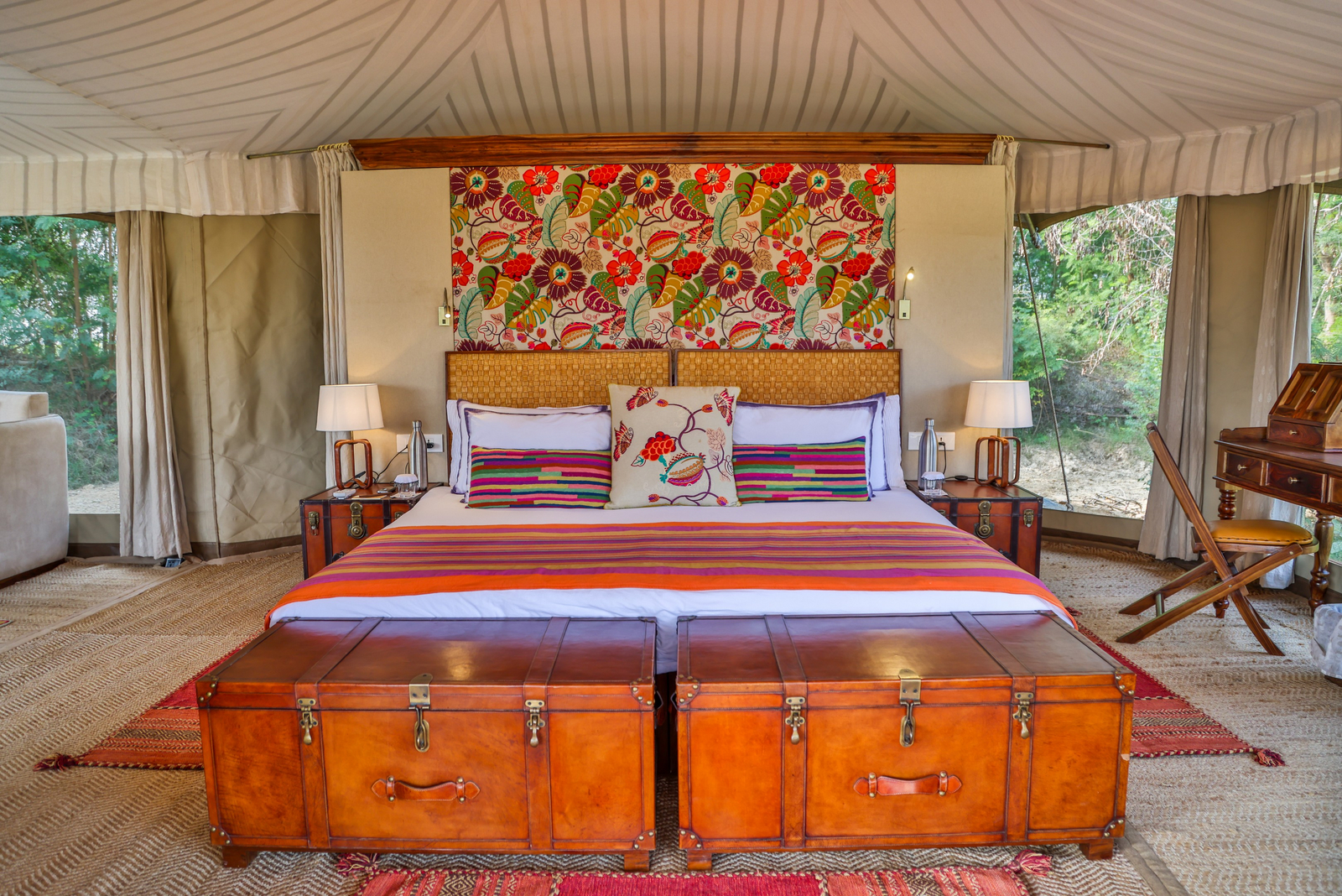 TUTC Sawai Shivir TUTC Sawai Shivir: Truhen vor dem Bett