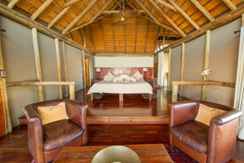 Lagoon Camp Lagoon Camp: Private Lounge