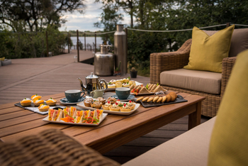 Old Drift Lodge: High Tea