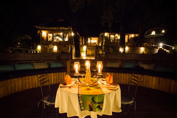 Tongabezi Tongabezi: Dining vor der Lodge