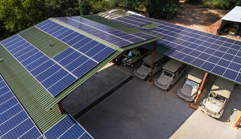 Chobe Game Lodge: Aufladen der Elektrofahrzeuge
