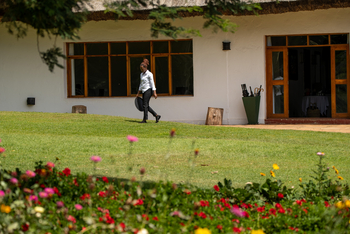 Ngorongoro Farmhouse: Mitarbeiterin