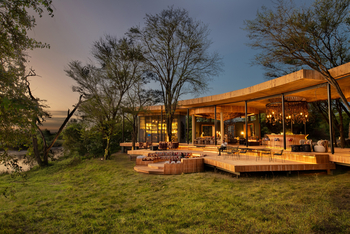 andBeyond Grumeti Serengeti River Lodge: Front