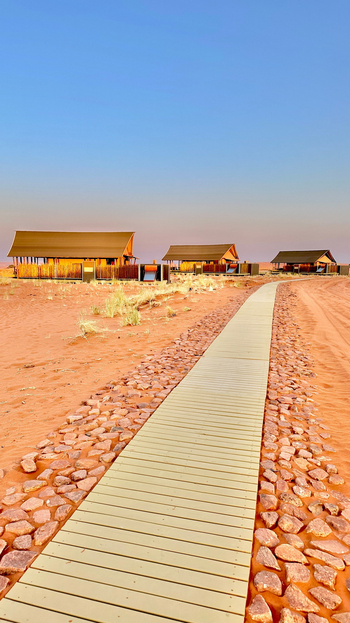 Wolwedans Desert Lodge: Walkway
