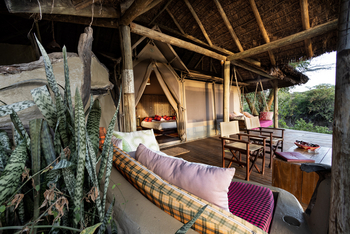 Basecamp Masai Mara: Private Terasse mit Sitzmöglichkeiten