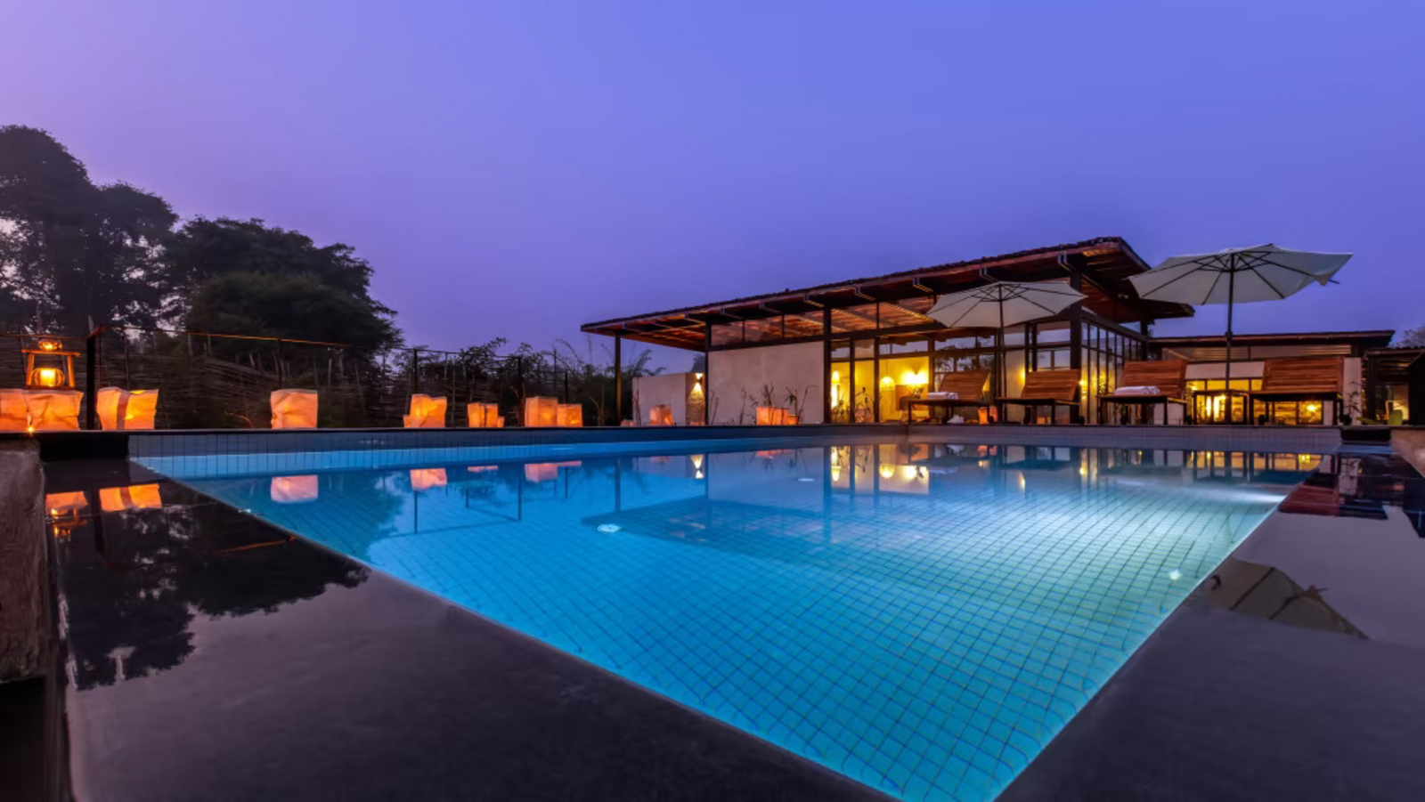 Bori Safari Lodge Bori Safari Lodge: Haupthaus und Pool