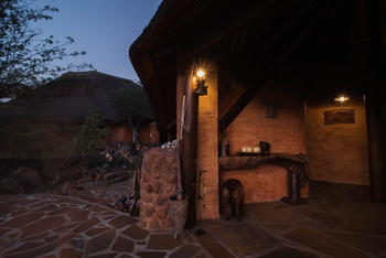 Huab Lodge: Straußeneier am Eingang